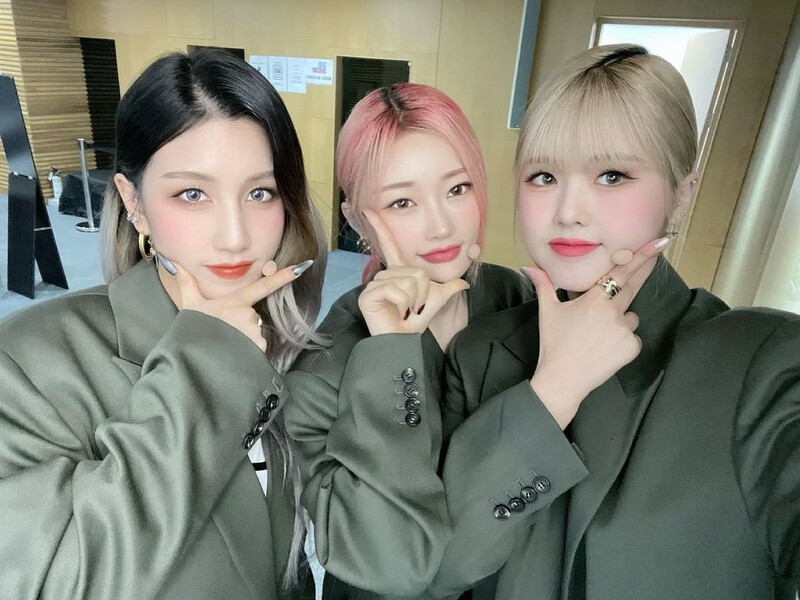 210608 PIXY Instagram Update - Satbyeol, Dia & Dajeong documents 1