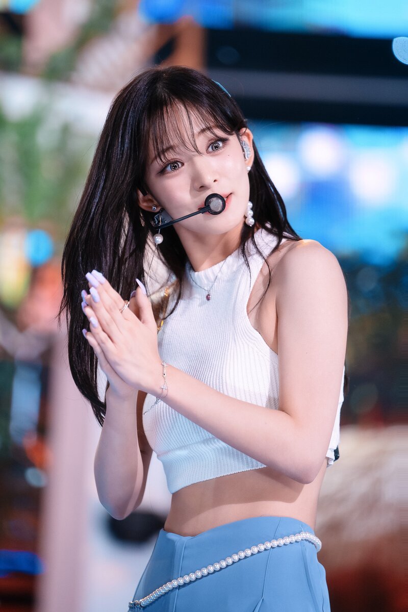220703 fromis_9 Chaeyoung - 'Stay This Way' at Inkigayo documents 20