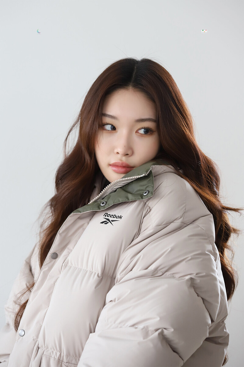 211110 MNH Naver Post - Chungha's Reebok FW Commercial Shoot Behind documents 14