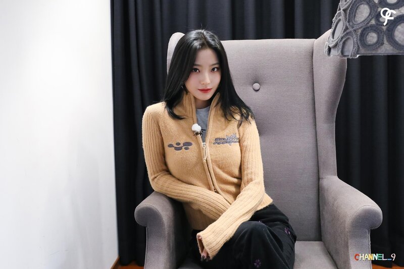 220316 fromis_9 Weverse - <CHANNEL_9> EP21-23 Behind Photo Sketch documents 3