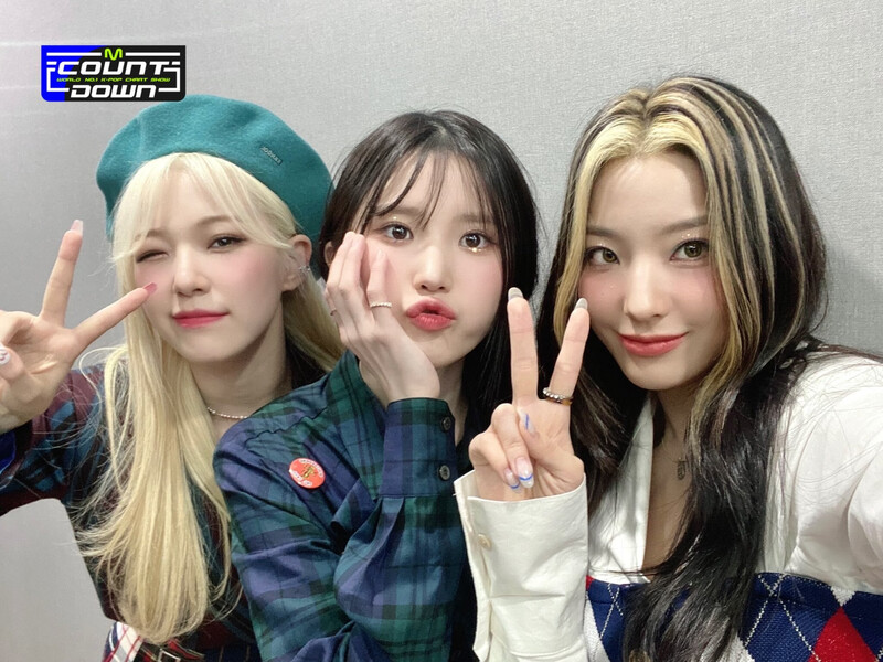 210909 fromis_9 SNS Update at M Countdown documents 5