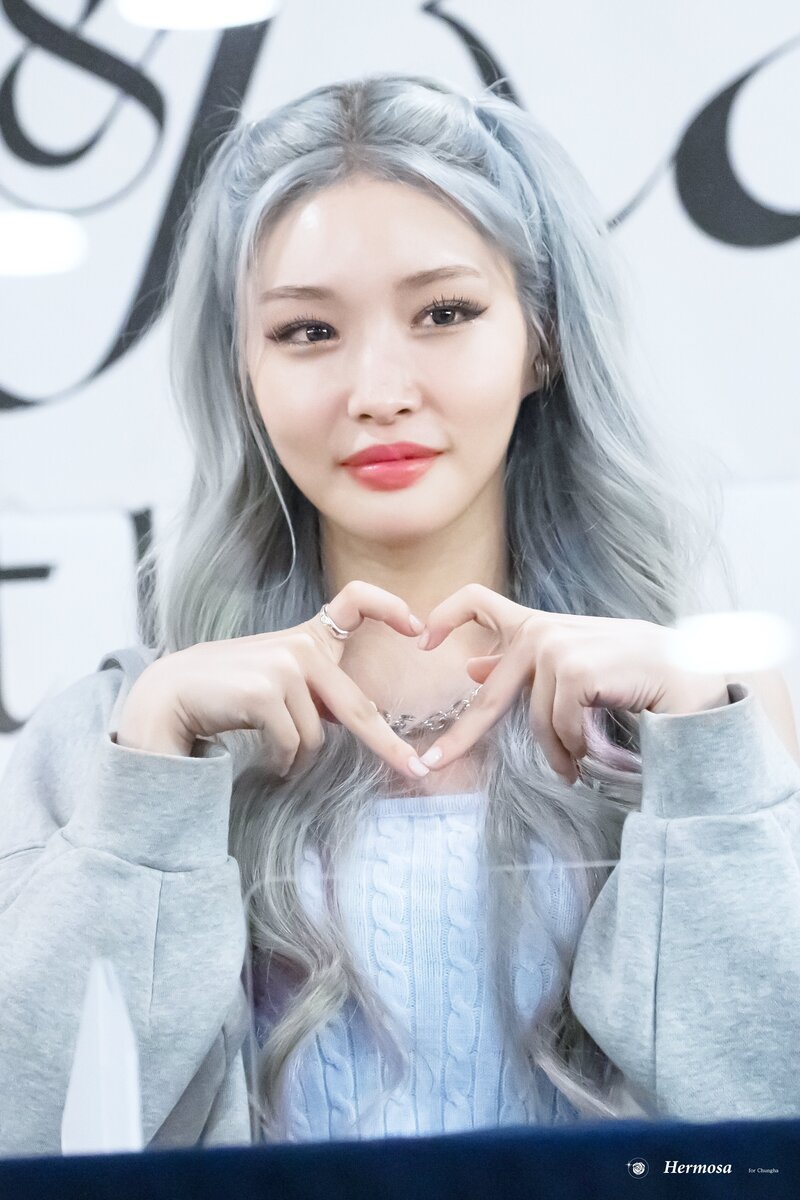 220717 Chungha Fan Meeting at YES24 Live Hall documents 7