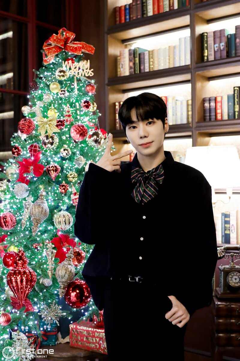 231228 FirstOne Entertainment Naver Post - 'Back to Christmas' MV Behind documents 12