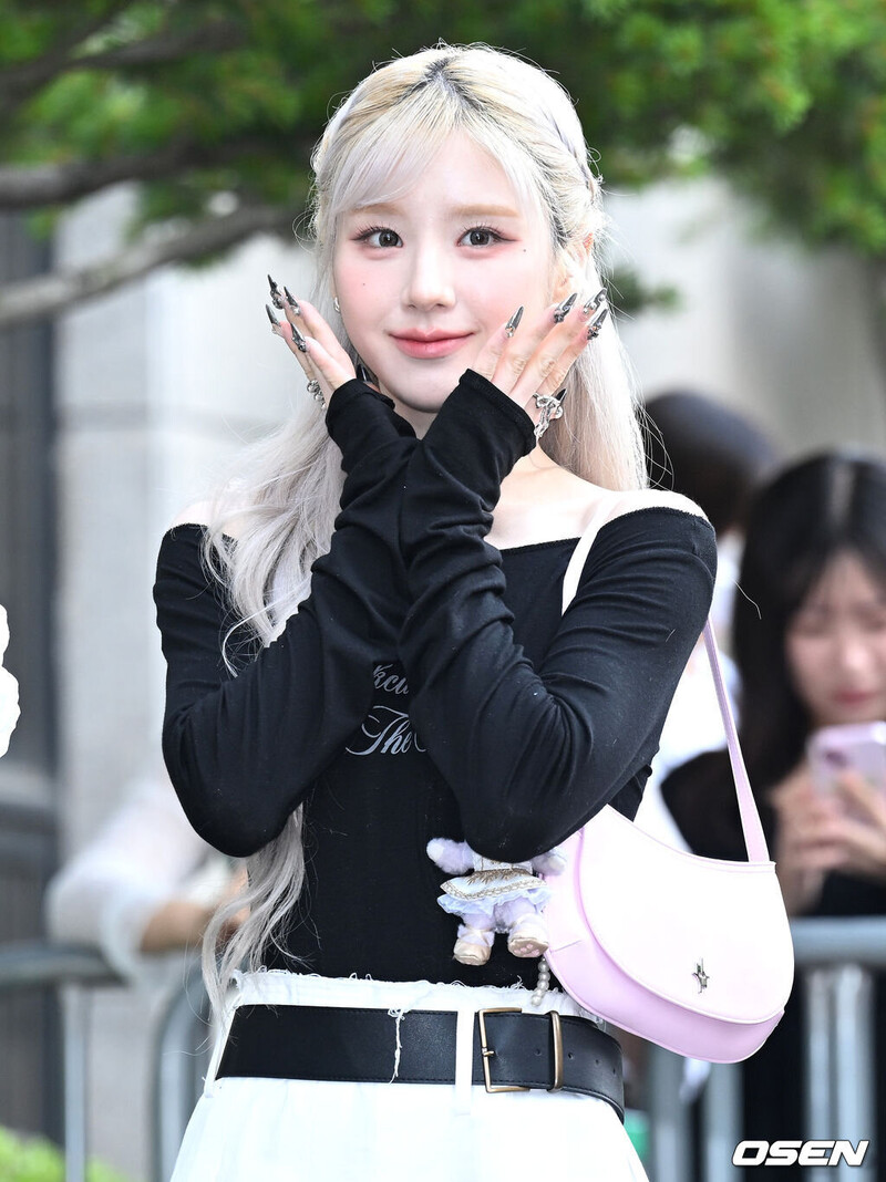 240614 ARTMS Heejin - Music Bank Commute documents 3