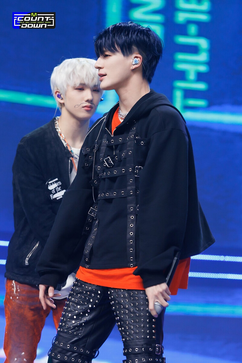 April 7, 2022 JENO- 'GLITCH MODE' at M COUNTDOWN documents 14