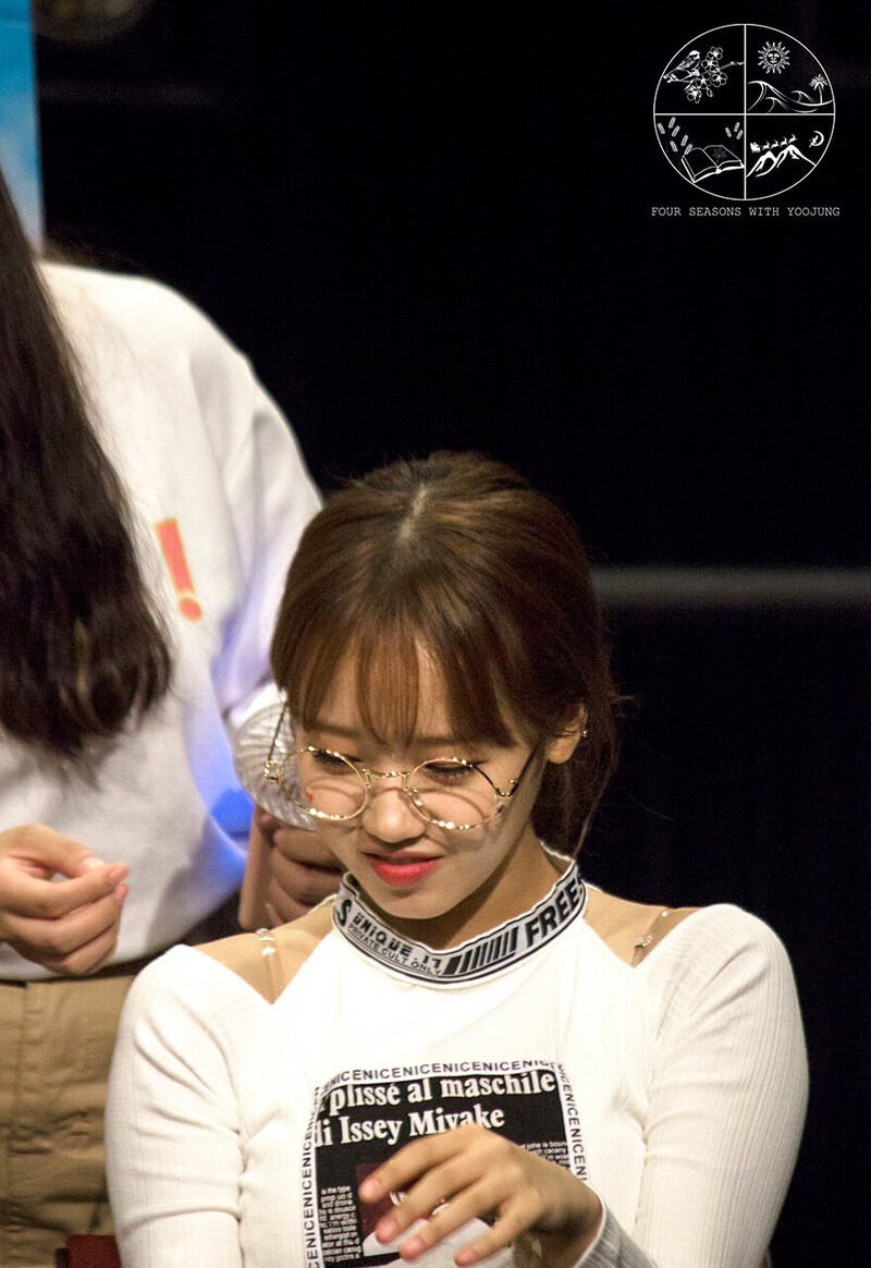 170827 Weki Meki Yoojung at Seogyo-dong 'WEME' Fansign documents 16