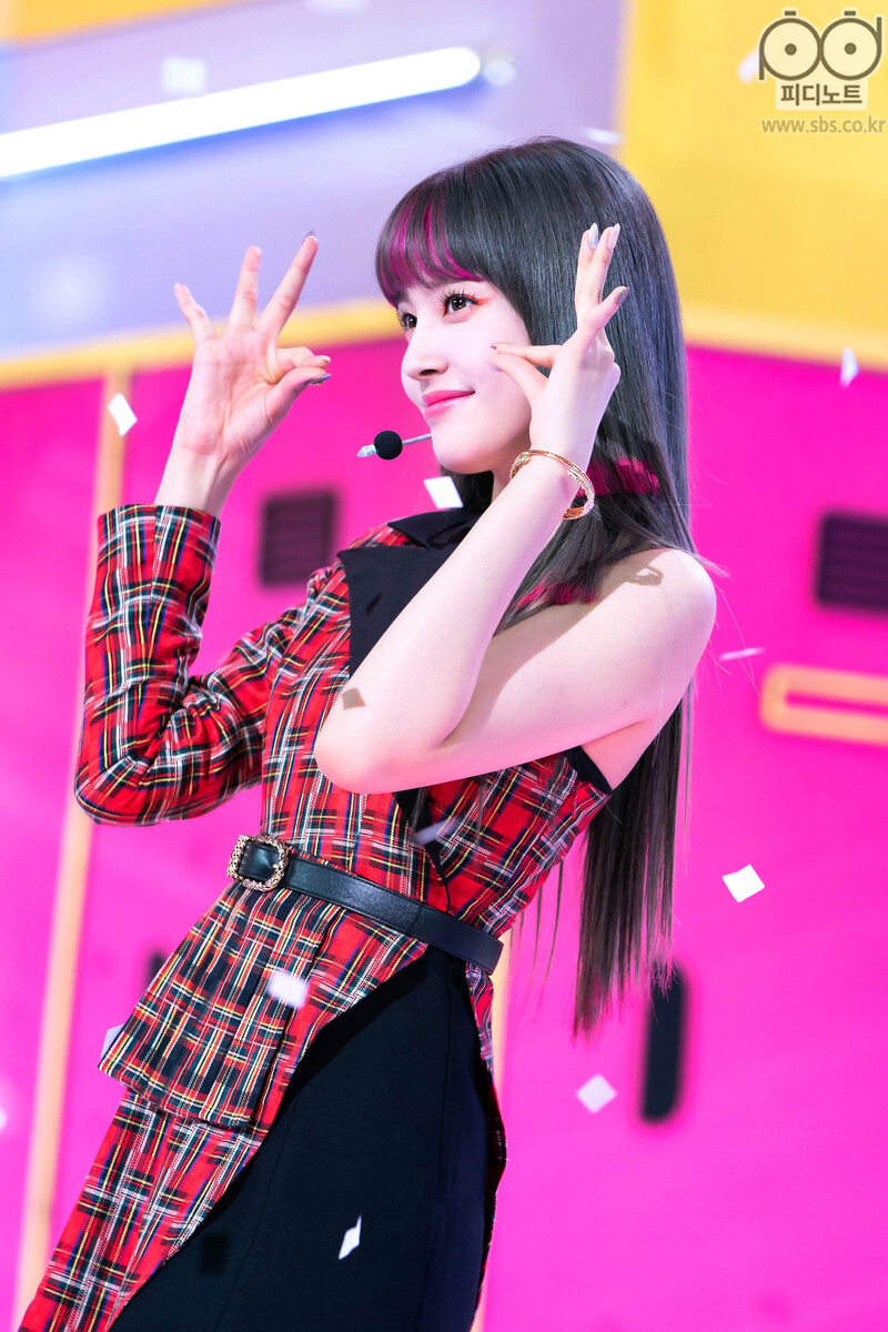 210912 STAYC - 'STEREOTYPE' at Inkigayo documents 18