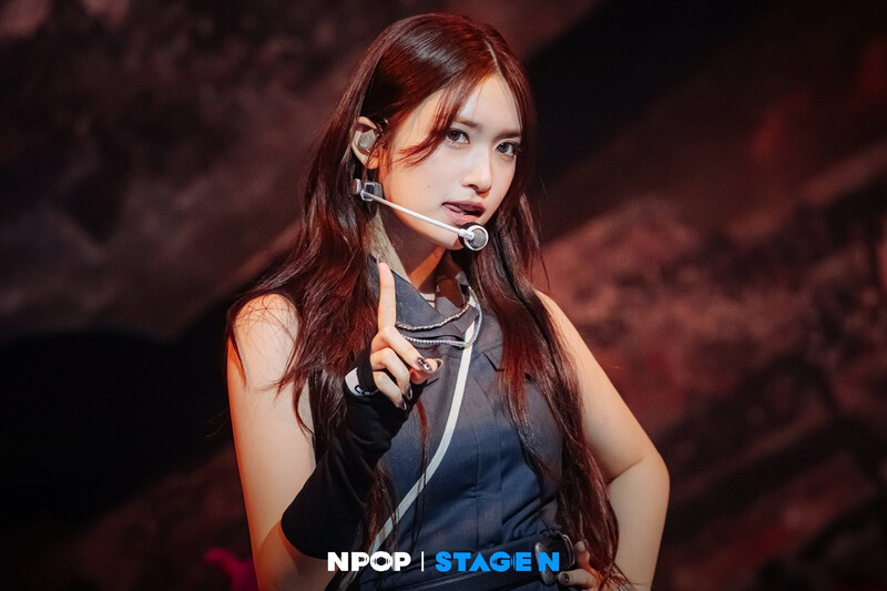 231027 NPOP - IVE Stage Behind the Scenes documents 21