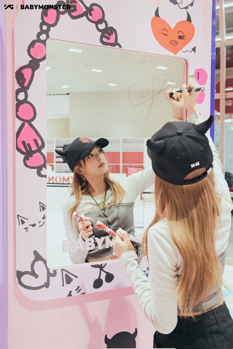 240508 Chiquita at the 1st Mini Album [BABYMONS7ER] Pop-Up Store documents 2