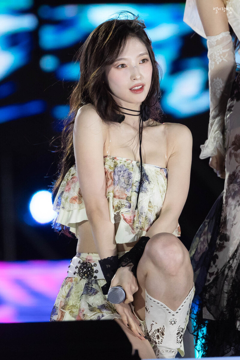 240519 OH MY GIRL Arin - SBS Mega Concert documents 12