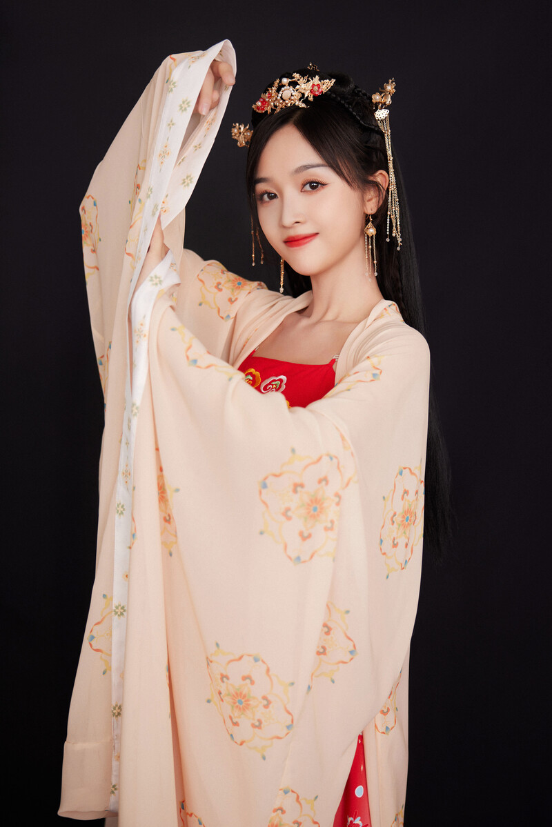 Xuan Yi for Beijing Satellite TV Spring Festival Gala documents 6