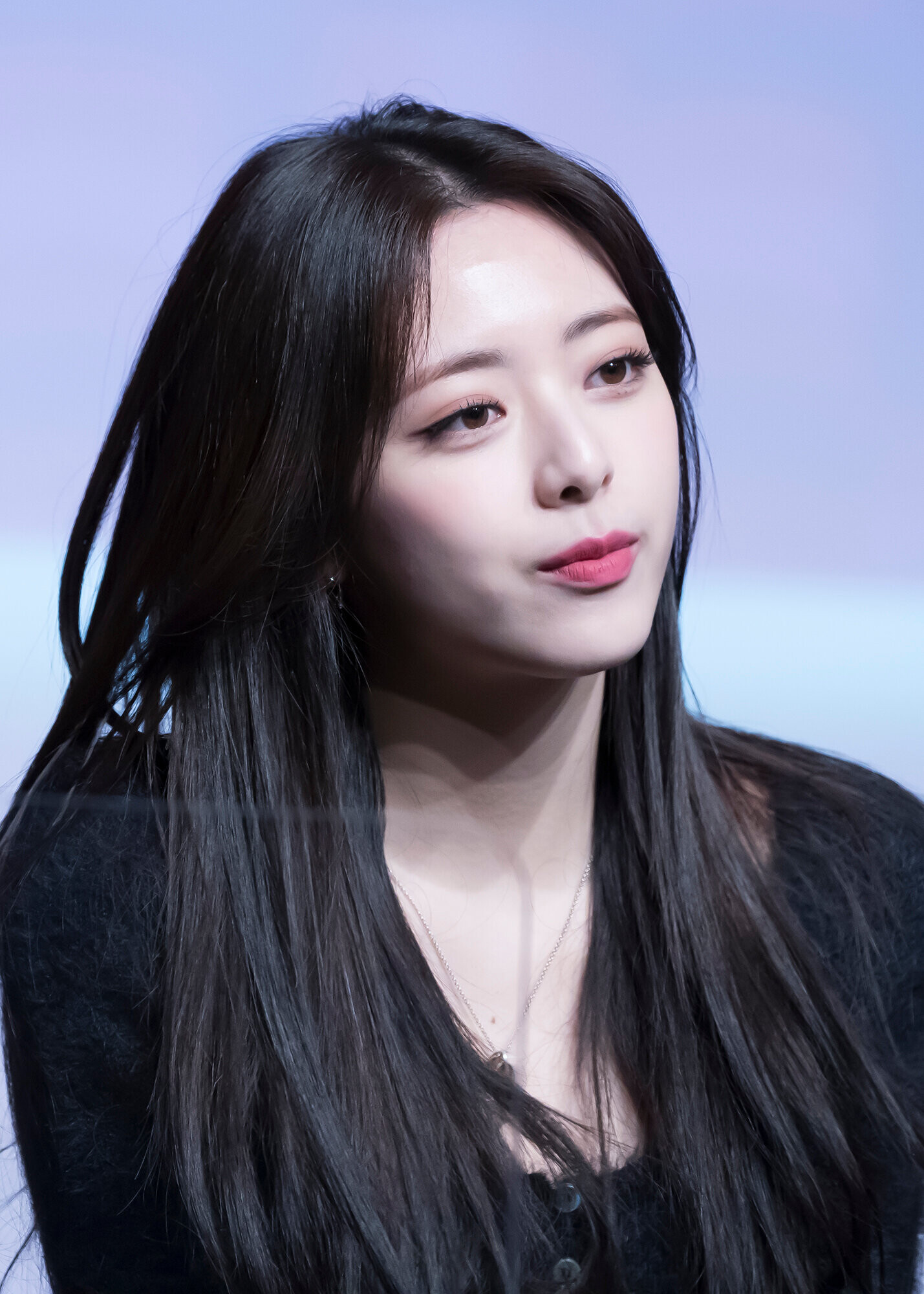 230106 ITZY Yuna | kpopping