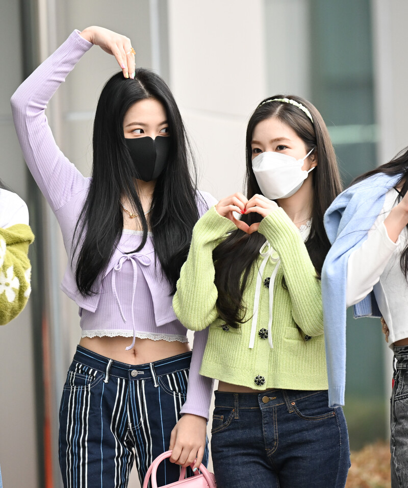 220324 Red Velvet - "MBC FM4U Noon Song Of Hope" Commute documents 5