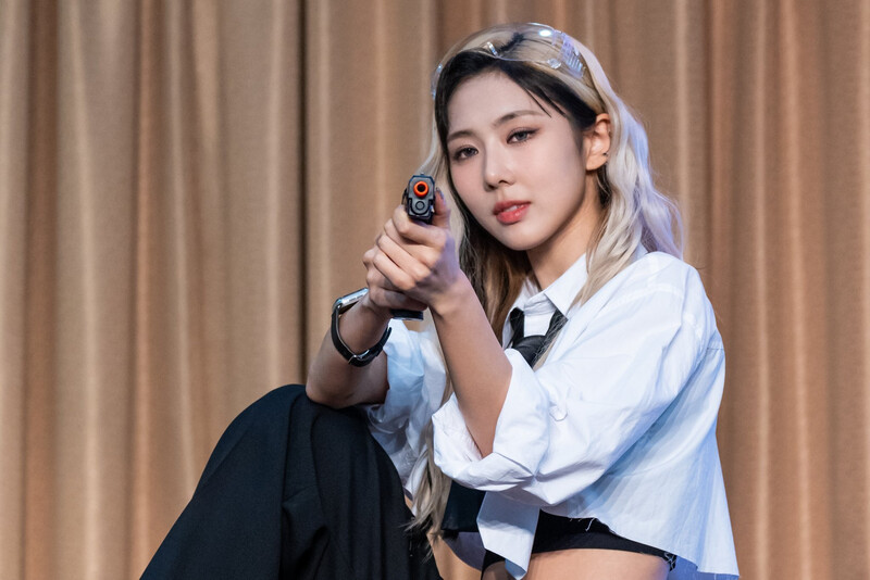 220424 Dreamcatcher Yoohyeon documents 3