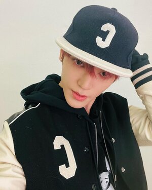 220117 NCT Taeyong Instagram Update