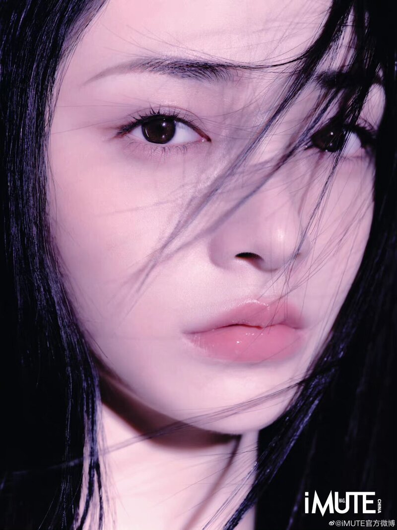 Zhou Jie Qiong for iMute Magazine - Close Ups documents 1