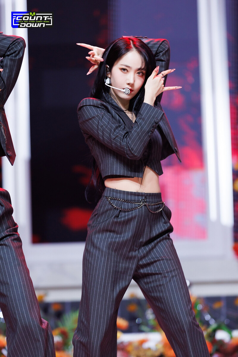 230202 VIVIZ Sinb 'PULL UP' at M Countdown documents 5