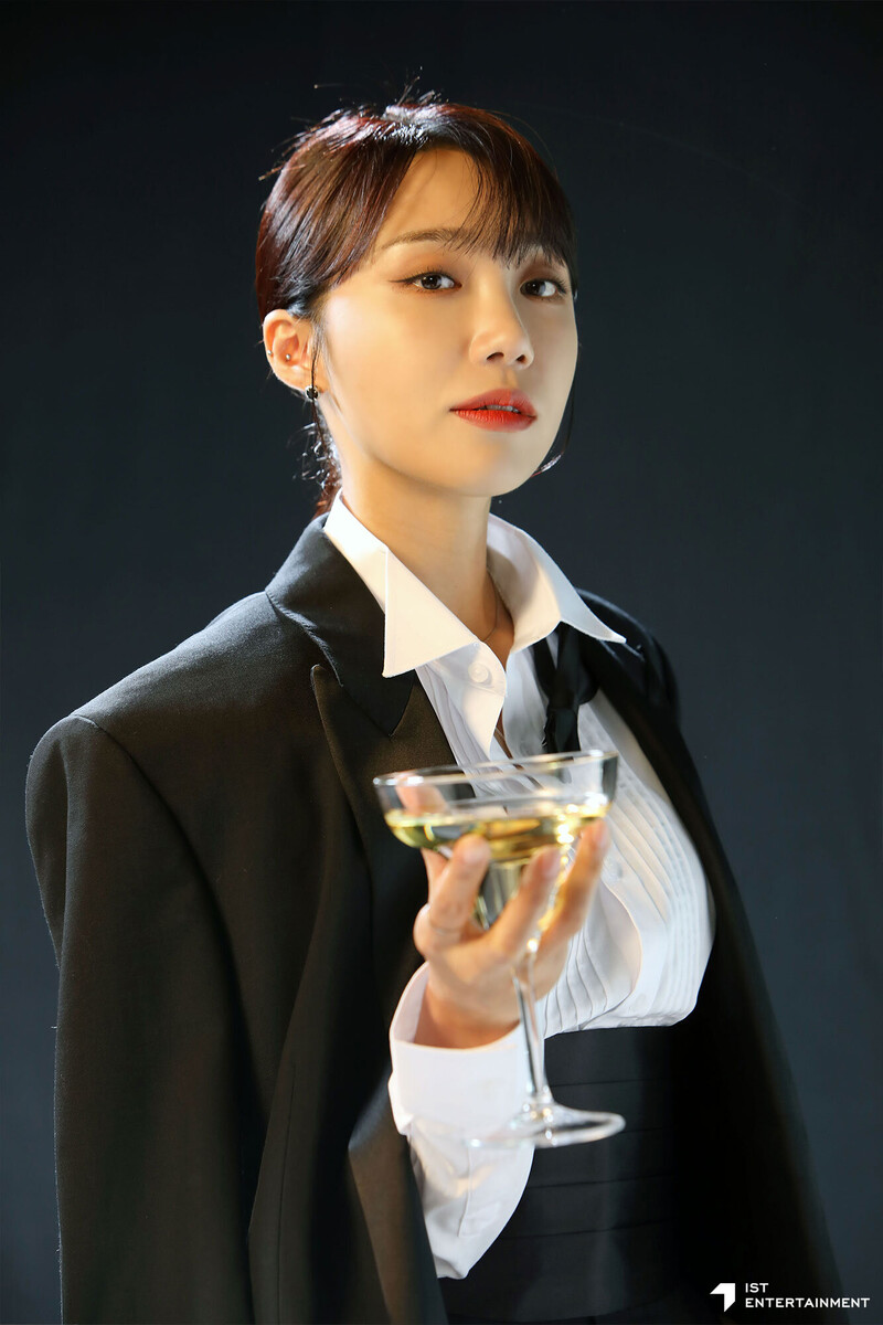 221130 IST Naver post  Apink EUNJI 'Work Later, Drink Now Season 2' poster shoot behind documents 2