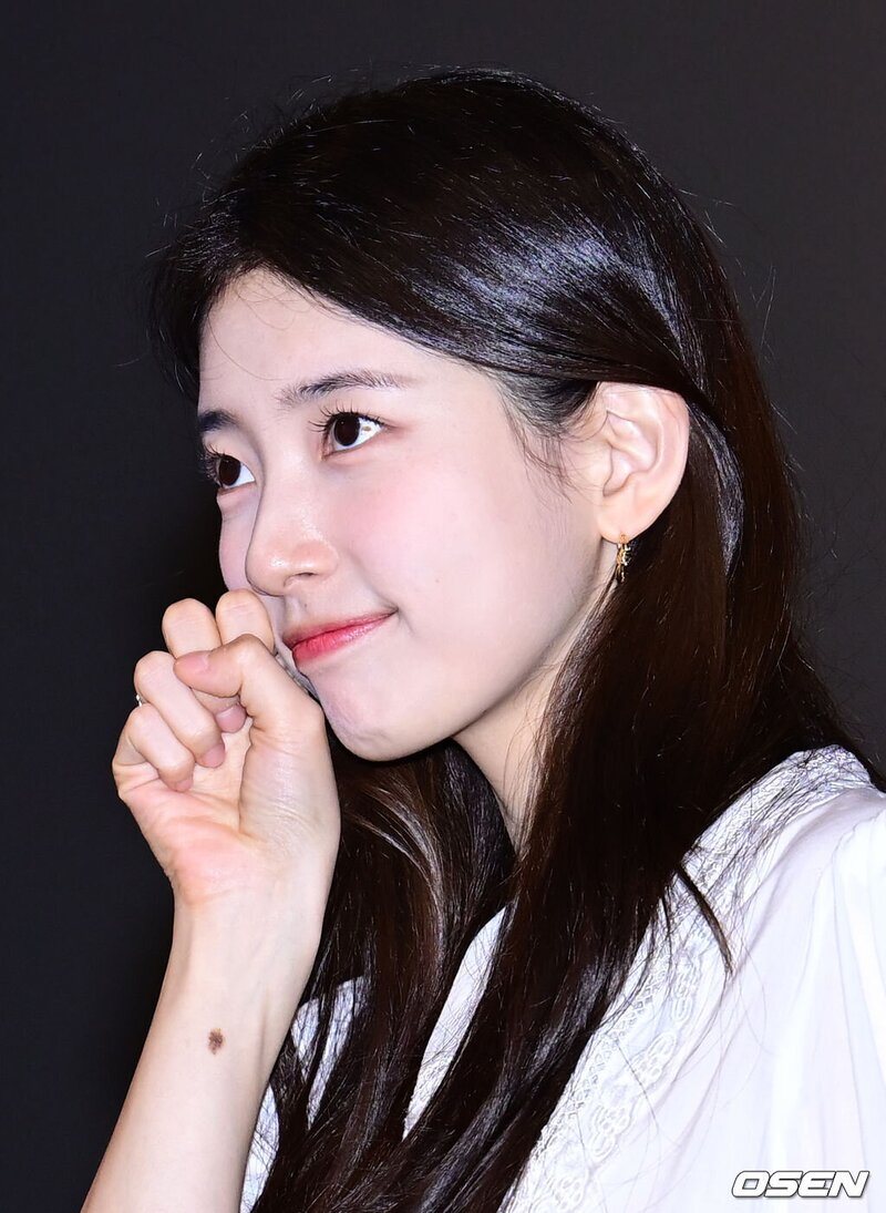 240609 Suzy - Stage Greetings at CGV Yongsan I'Park Mall documents 4