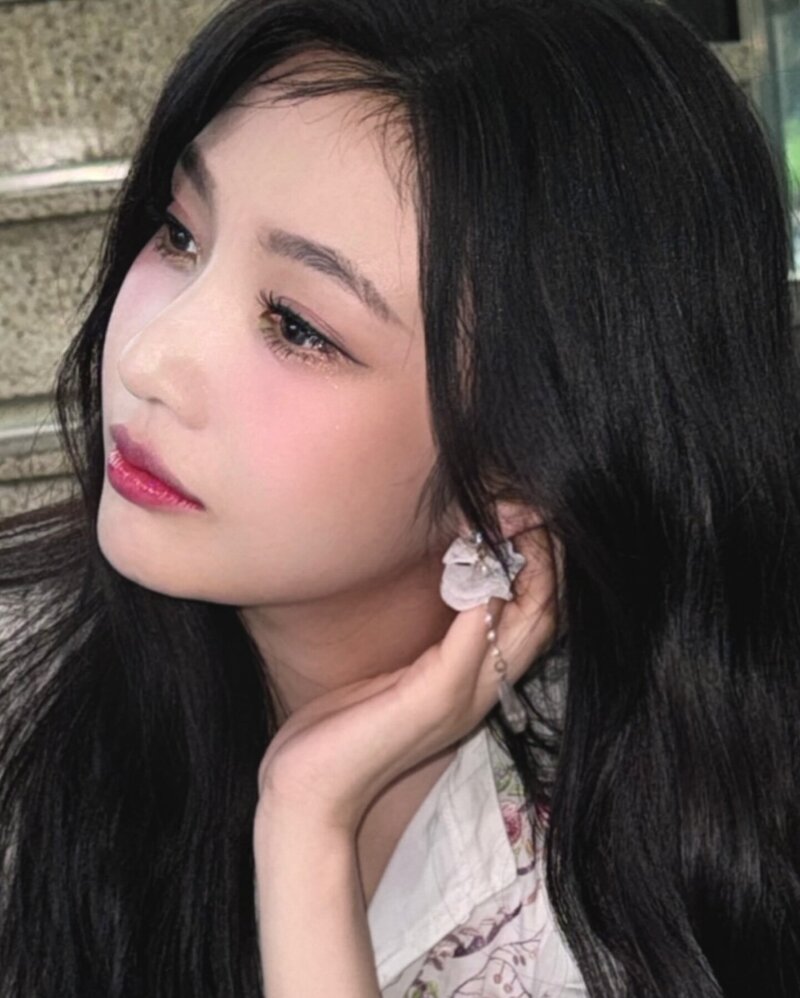240702 Red Velvet Joy Instagram Update documents 7