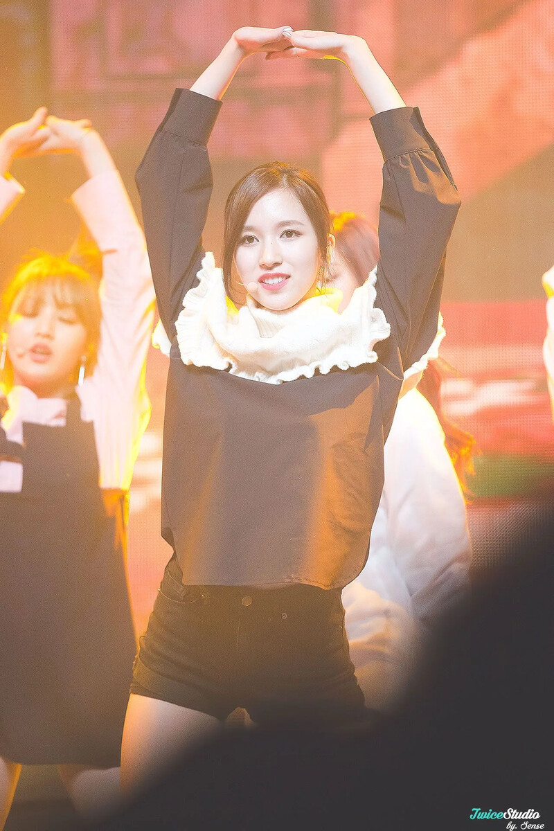 Mina328.jpg