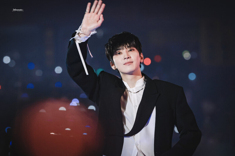 250105 SEVENTEEN Wonwoo at Golden Disc Awards 2025 documents 4