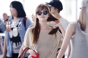 120708 Girls' Generation Jessica at Gimpo Airport