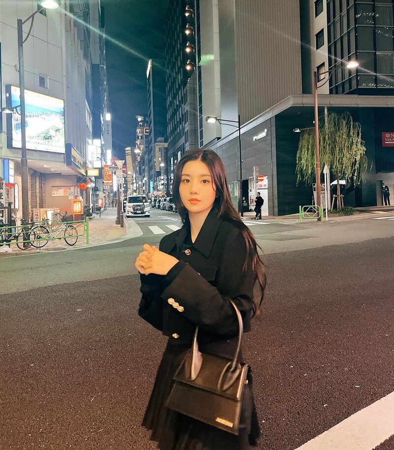 221110 Kwon Eunbi Instagram Update documents 6