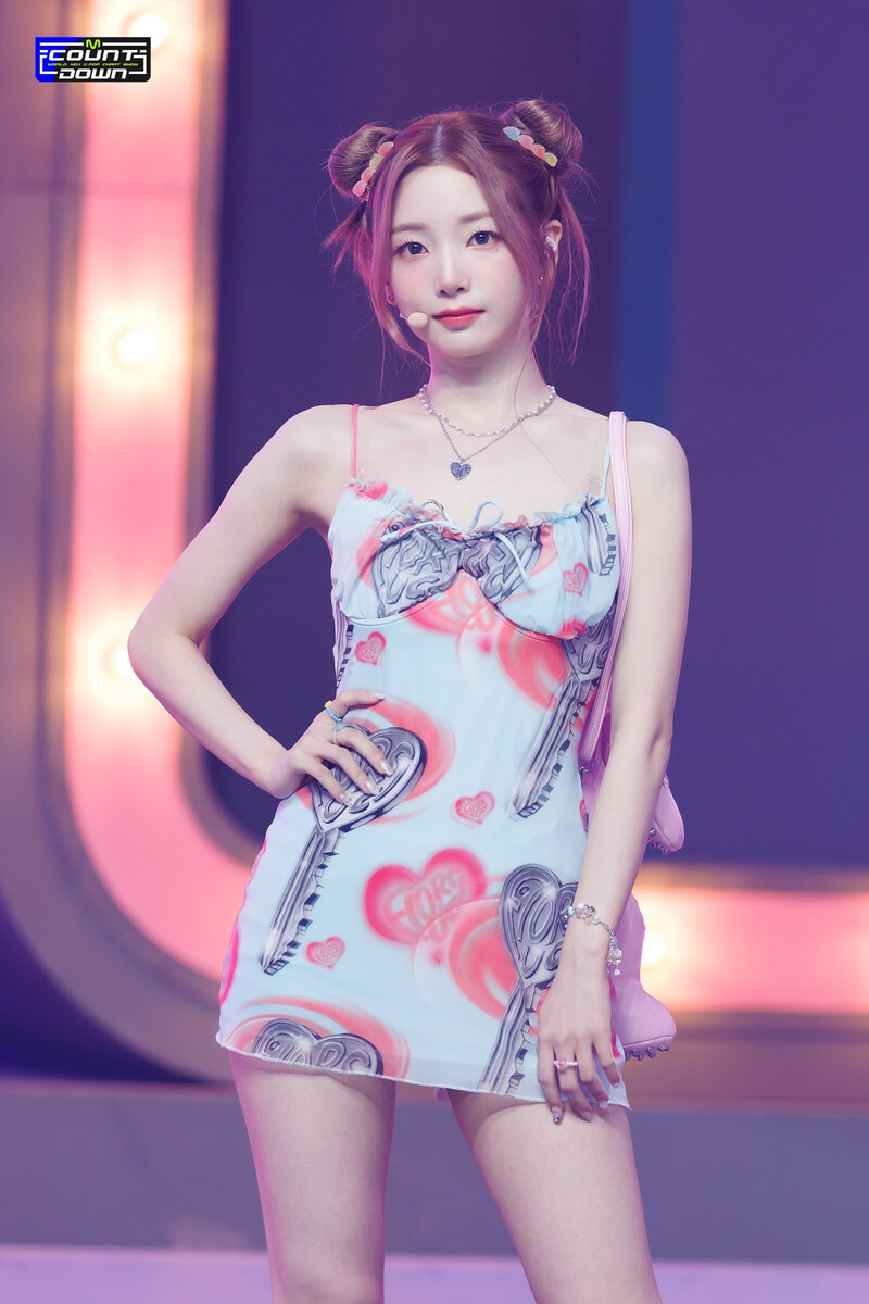 230914 EL7Z UP Yeonhee - 'Cheeky' at M Countdown documents 1