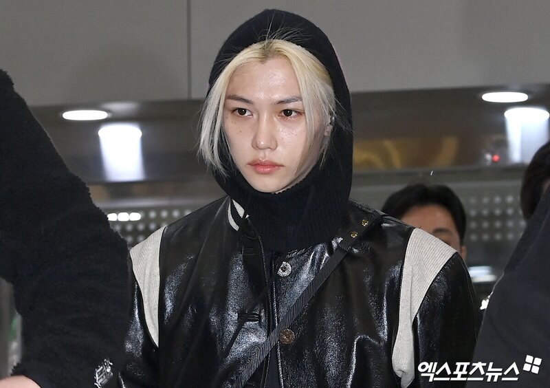 231208 Stray Kids Felix at Gimpo International Airport documents 4