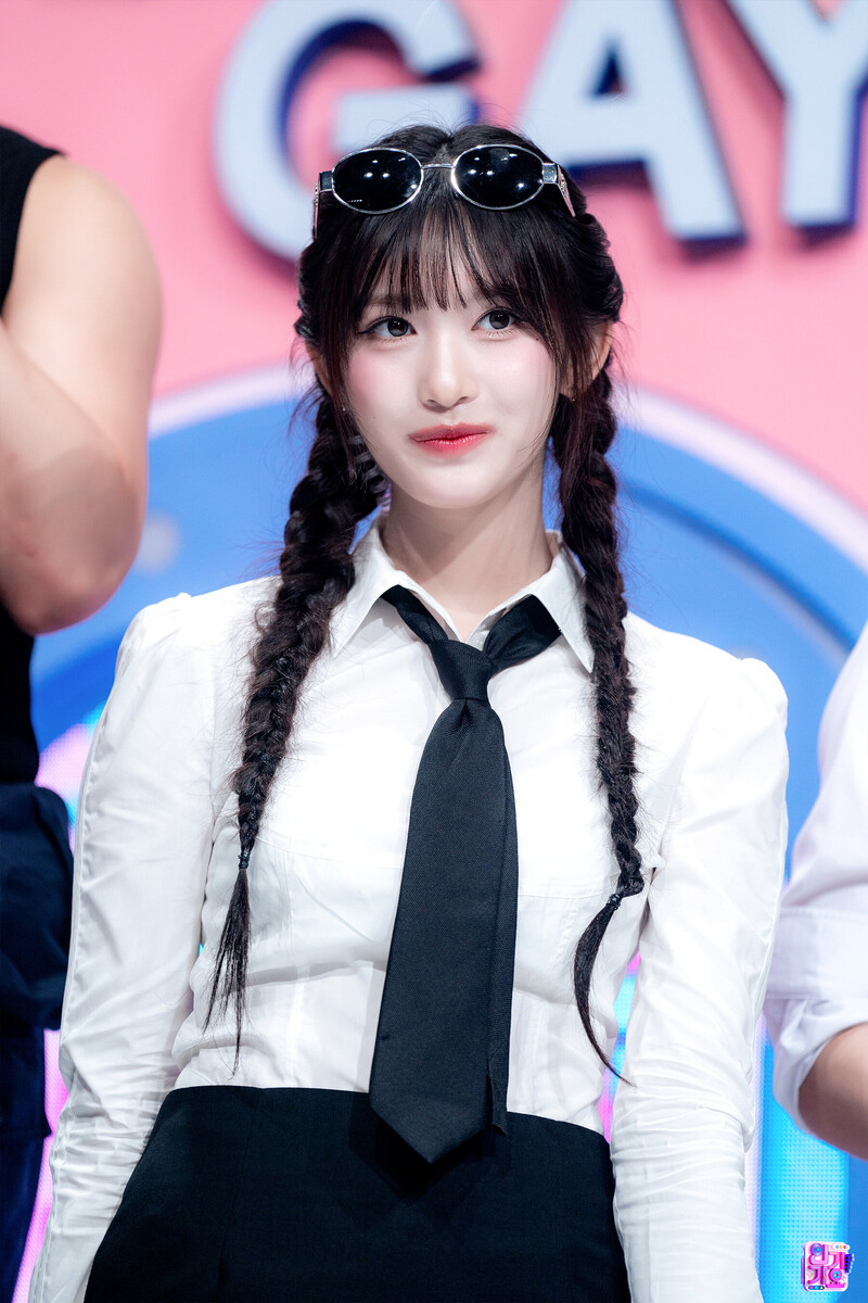 240526 MC Leeseo at Inkigayo documents 6