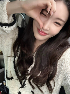 240829 - CHUNG HA Twitter Update