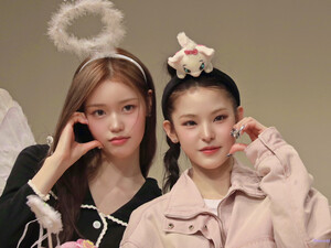 241220 izna Mai & Jeong Saebi at Soundwave Fansign