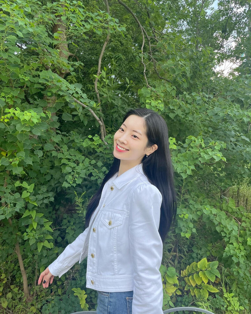 220930 TWICE Dahyun Instagram Update documents 2