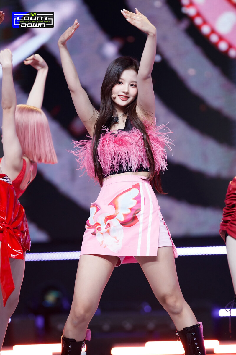 221006 NMIXX Sullyoon - 'DICE' at M COUNTDOWN documents 4