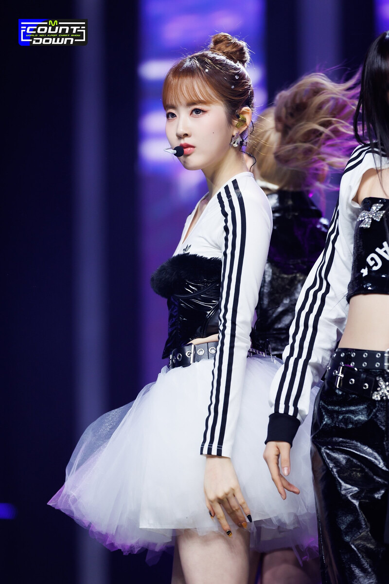 221229 STAYC Sieun 'RUN2U' at M Countdown documents 1