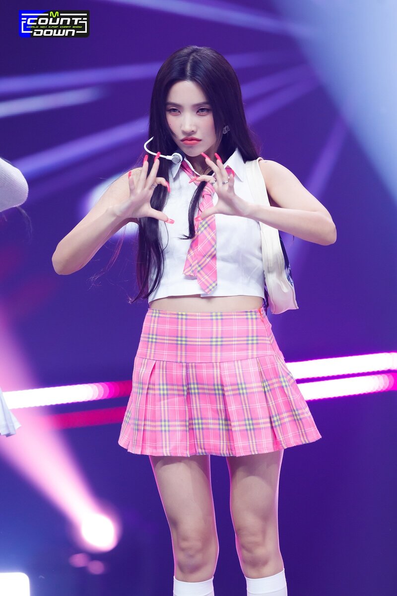 230601 (G)I-DLE Soyeon - 'Queencard' at M COUNTDOWN documents 6