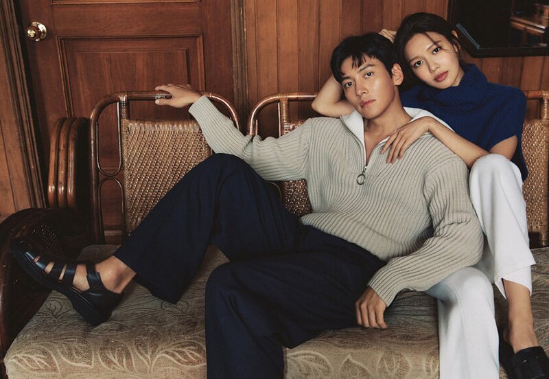 SOOYOUNG x JI CHANGWOOK for SINGLES Magazine Korea September Issue 2022 documents 1