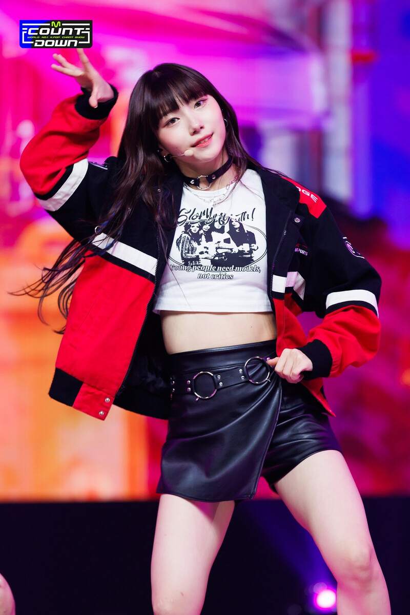 221020 Kep1er Youngeun 'We Fresh' at M Countdown documents 4