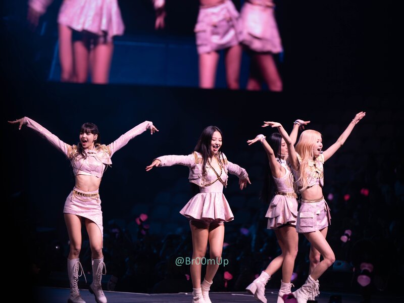 221025 BLACKPINK - 'BORN PINK' Concert in Dallas Day 1 documents 2