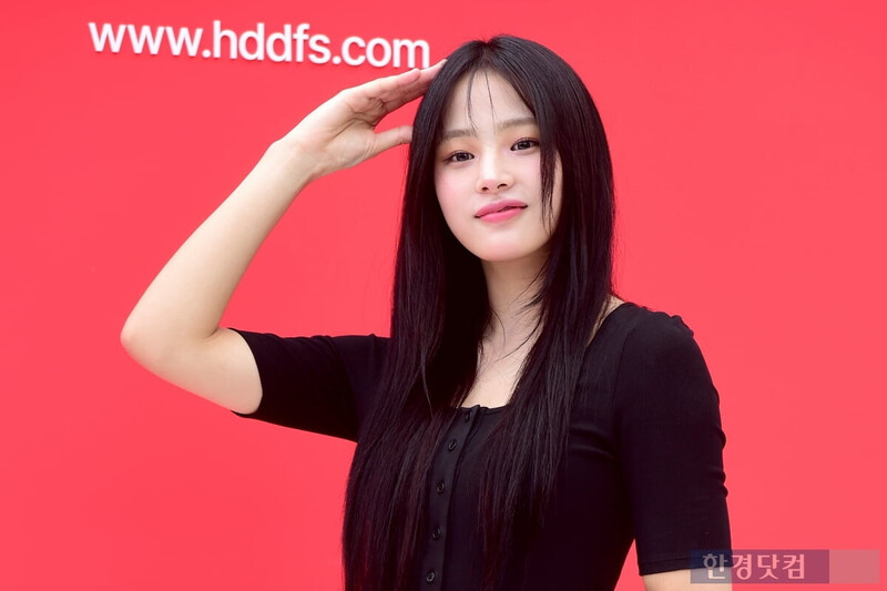 240801 New Jeans Minji - Hyundai Department Store Duty Free Event documents 28