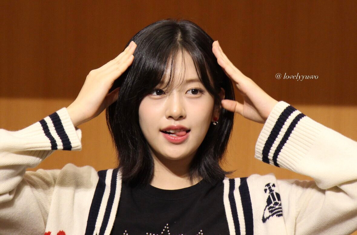 240202 IVE Yujin - Japan Fansign Event | kpopping