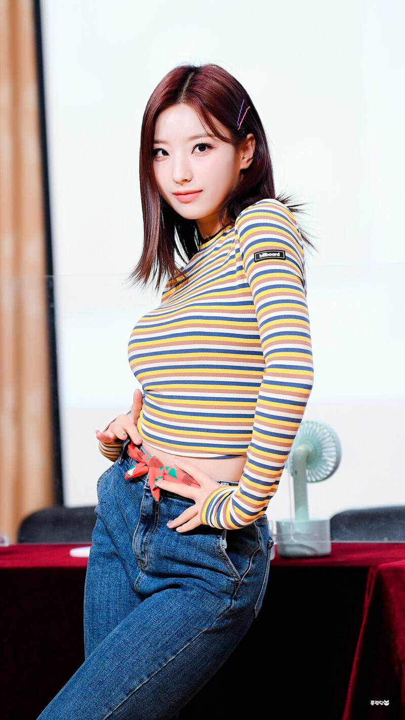 220724 fromis_9 Saerom documents 1