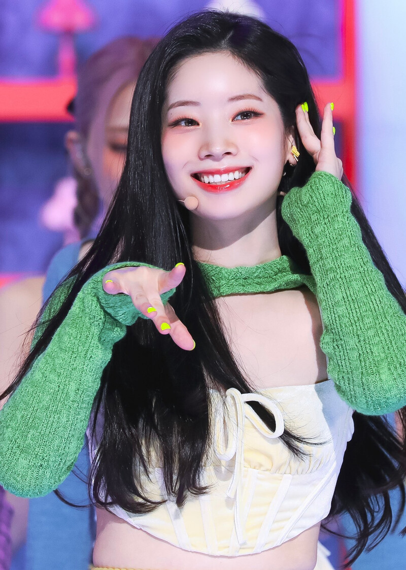 220828 TWICE Dahyun - 'Talk that Talk' at Inkigayo documents 2