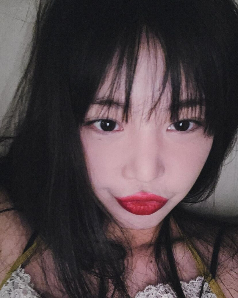 241003 - SOOJIN Instagram Update documents 5