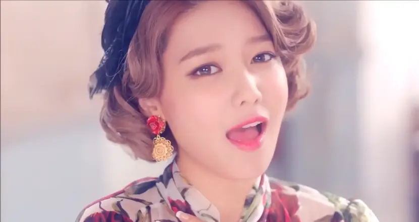 Girls' Generation's Sooyoung Will Make Her Solo Debut in Japan