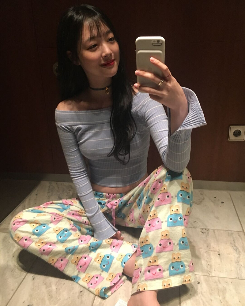 180708 Sulli Instagram update documents 2