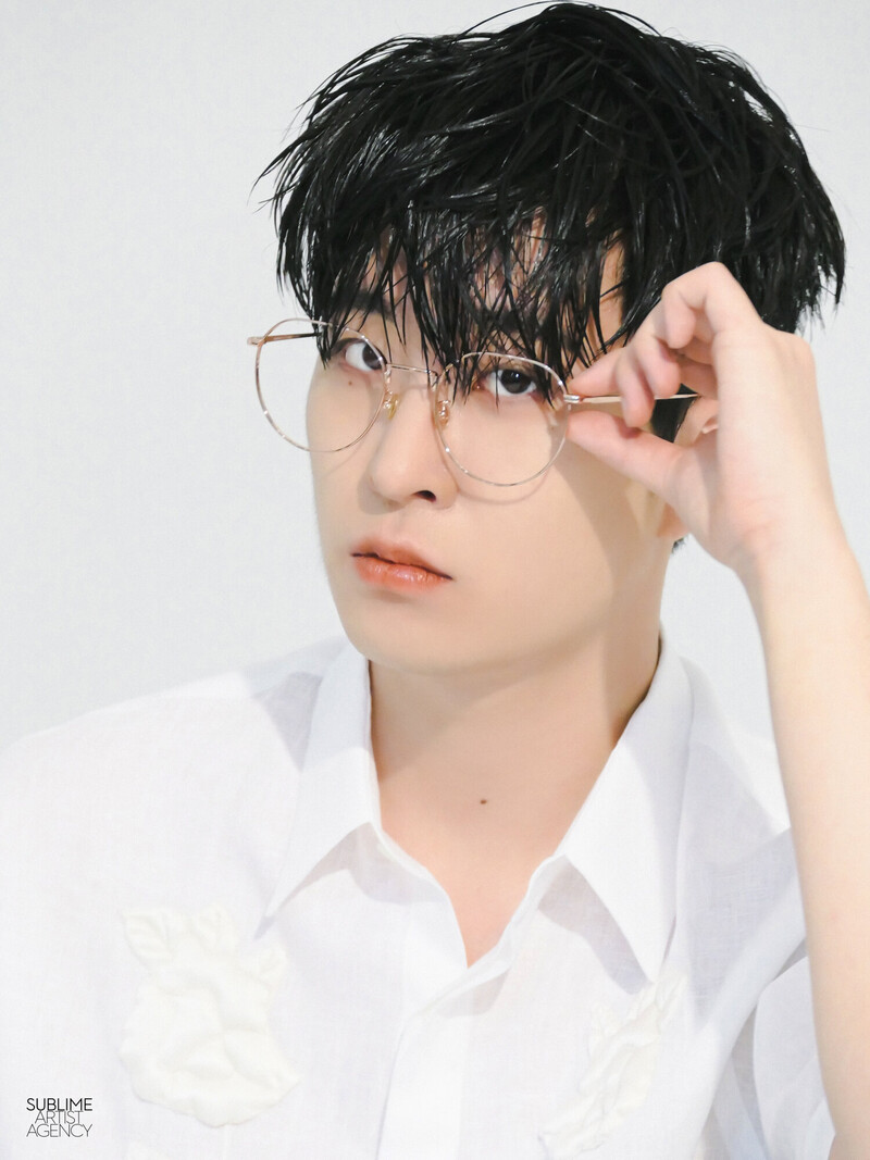 210730 Sublime Artist Naver Post - Youngjae Harper's Bazaar Vietnam July 2021 Issue Behind documents 24