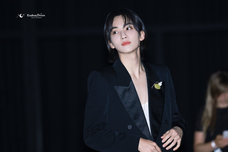 230613 JEONGHAN #정한 at YSL MEN’S SUMMER 24 SHOW documents 2