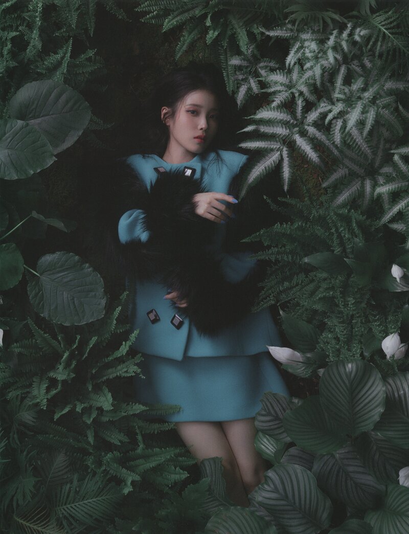 IU for Vogue Korea December 2022 Issue (Scans) documents 7